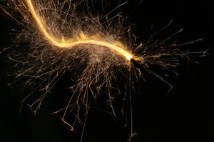 sparkler-143028_640