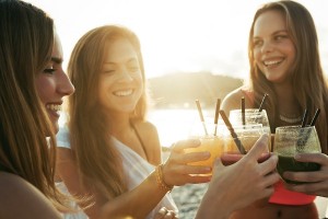 College women binge drinking alcohol