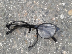 eyeglasses-366446_640